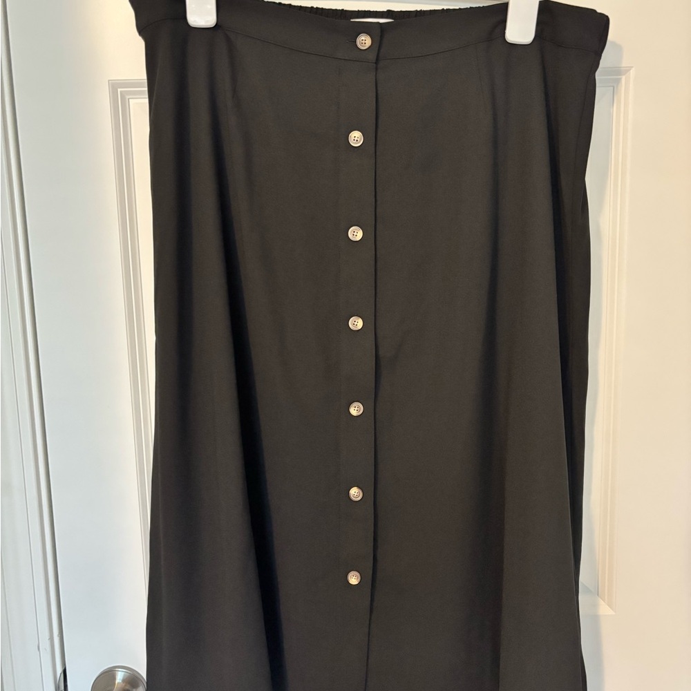 LC Lauren Conrad Black Midi A-Line Pleated Skirt